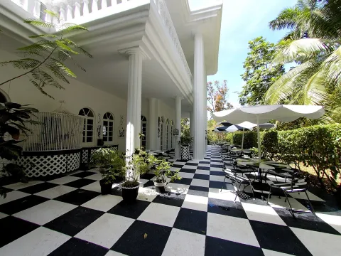 Jamaica Palace Hotel